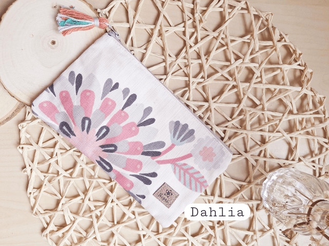 LA PETITE POCHETTE
